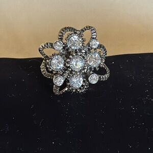 Adjustable costume ring